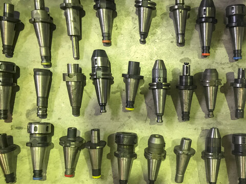 Tool holders for a milling machine